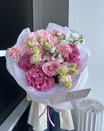 Розовое облако из гортензий и эустомы с доставкой по Астане