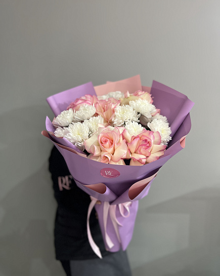 Букет из роз и хризантем  с доставкой по Шымкенте