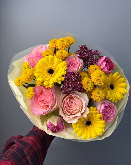 Солнечный микс с герберами и розами с доставкой по Астане