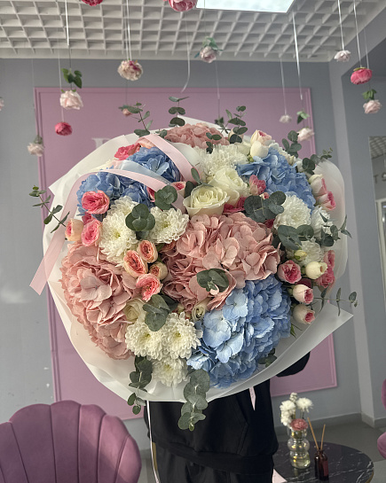 Assembled bouquet with delivery to Almaty
