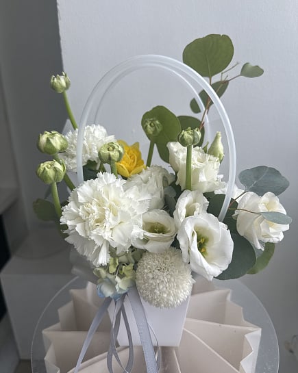 Белоснежная элегантность с акцентом с доставкой по Астане