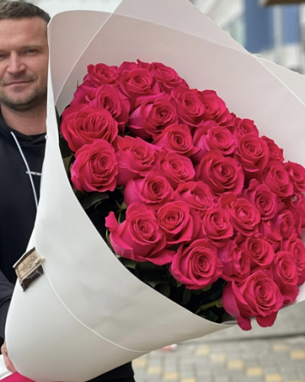 Bouquet of 35 tall pink roses flowers delivered to Almaty