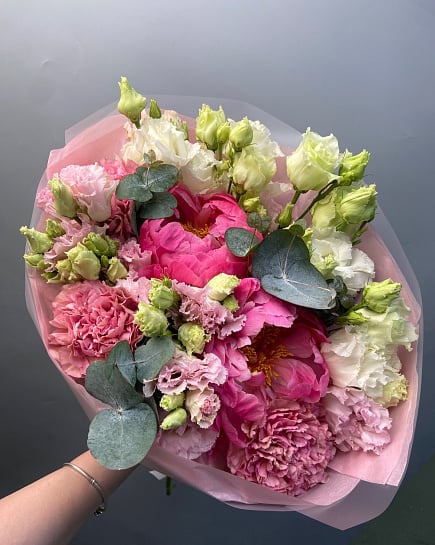 Розовое очарование с пионами с доставкой по Астане