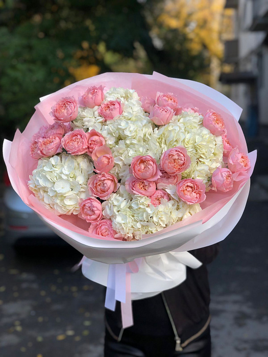 Bouquet with hydrangea