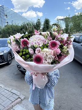 Розовое очарование с гортензией