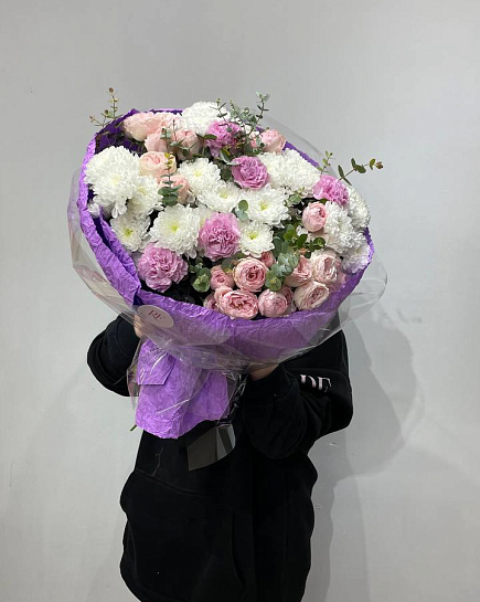 Bouquet of Premium bouquet flowers delivered to Kostanay.