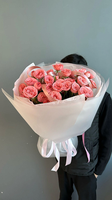 Bouquet of 7 branches of kuta roses