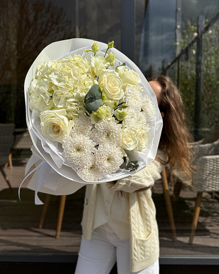The author's bouquet White with delivery to Astana