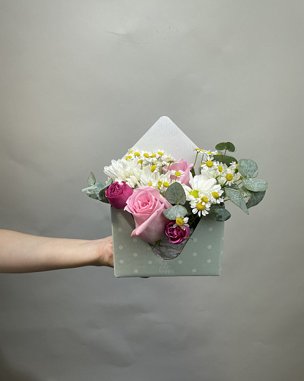 Bouquet of Compliment in a small box flowers delivered to Astana