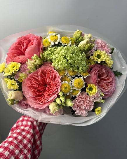 Солнечный микс с пионовидными розами с доставкой по Астане