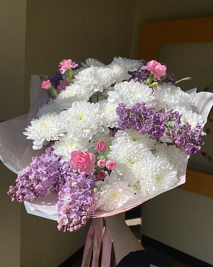 Сиреневое облако с хризантемами с доставкой по Астане