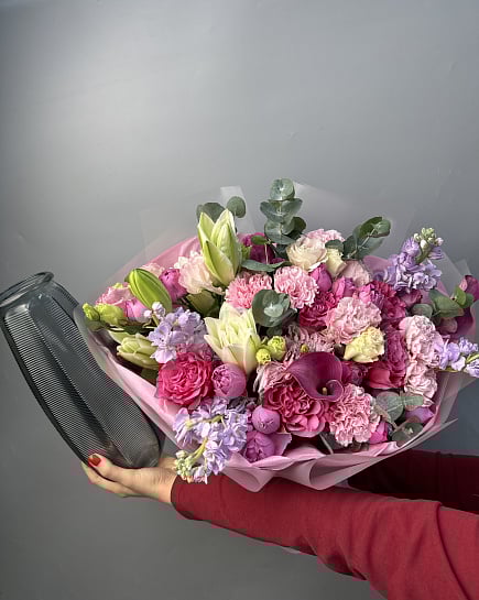 Романтическое ассорти в розовых тонах с доставкой по Астане