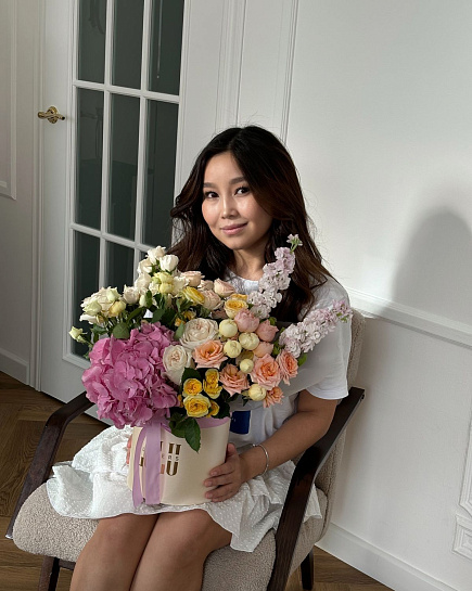 Flowers in a box with delivery to Astana