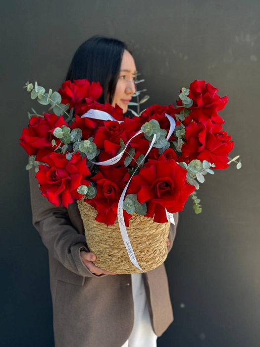 Pots with red roses