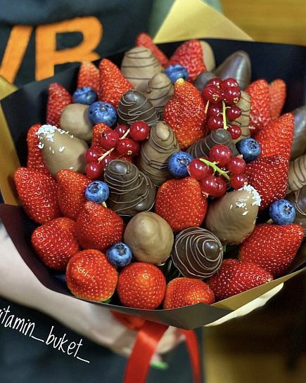 Bouquet of strawberries in chocolate with delivery to Astana