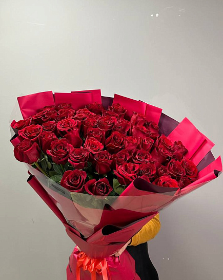 Букет метровых роз  с доставкой по Астане