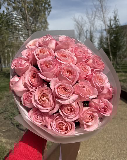 Розовое очарование пионовидных роз с доставкой по Астане