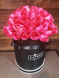 Pink roses in a box "Sweetness"