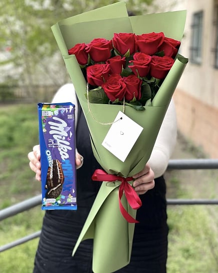 11 роз 50 см + огромная милка with delivery to Pavlodar