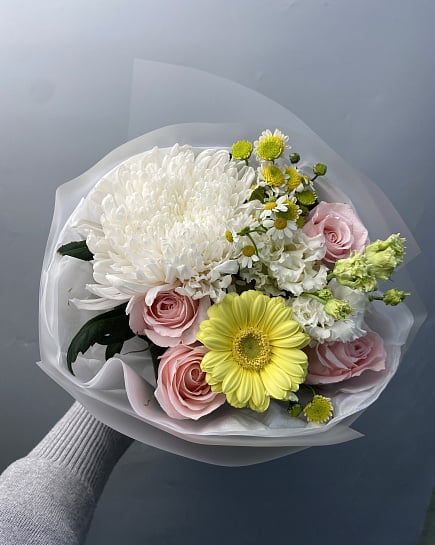 Солнечный микс с хризантемами и герберами с доставкой по Астане