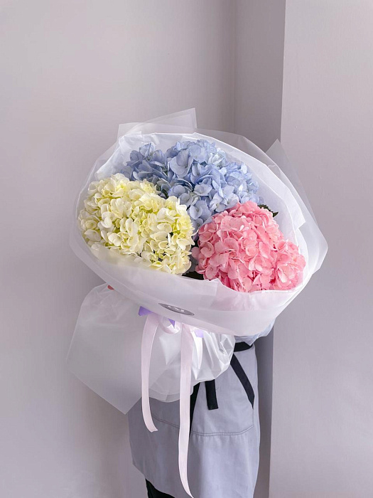 Bouquet of 3 hydrangeas