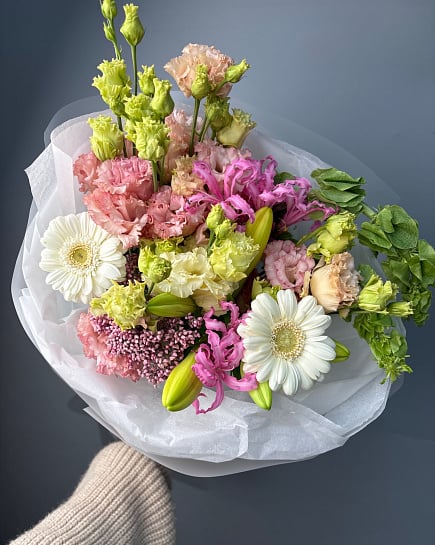 Нежный букет с герберами и эустомой с доставкой по Астане
