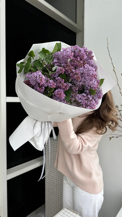 Monobuette with lilac Monobuette with lilac