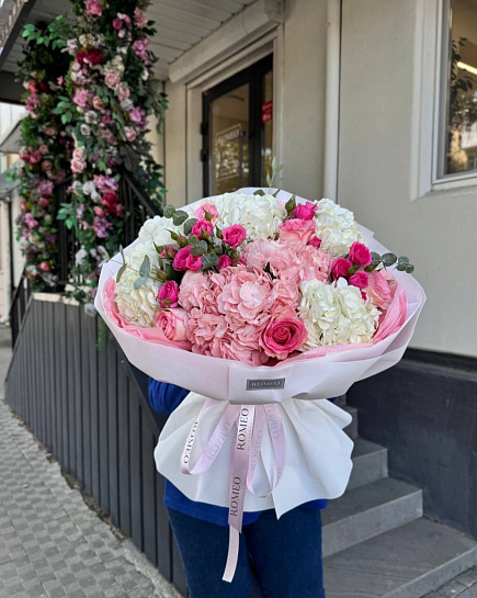 Airy mixed bouquet of hydrangeas and spray roses with delivery to Ust-Kamenogorsk