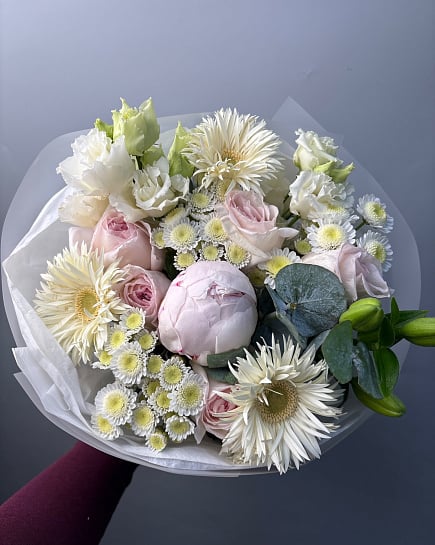 Зефирное облако с пионовидными розами с доставкой по Астане