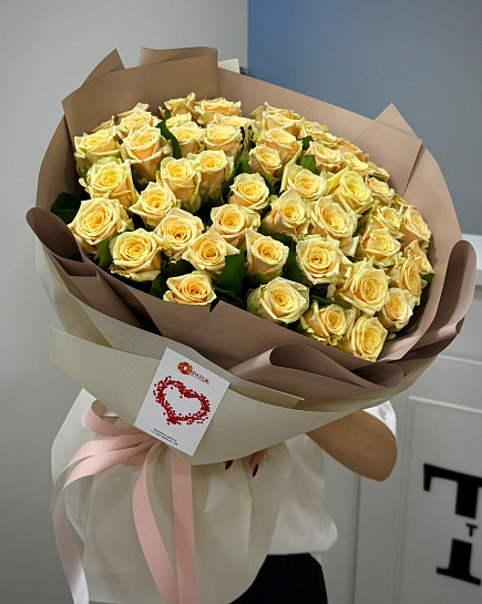 Большой круглый желтый букет роз with delivery to Almaty