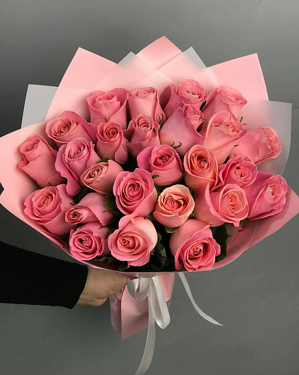 Bouquet of roses of 25 pieces (to the taste of the florist) with delivery to Almaty