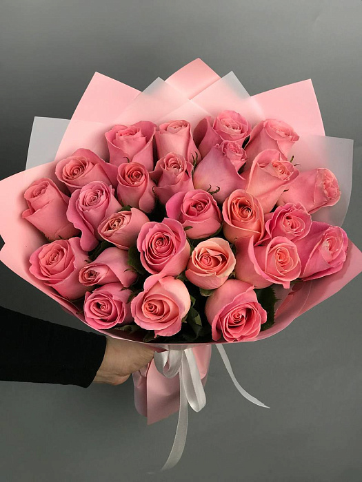 Bouquet of roses of 25 pieces (to the taste of the florist)