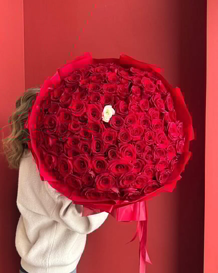 Букет ЕДИНСТВЕННАЯ с доставкой по Астане