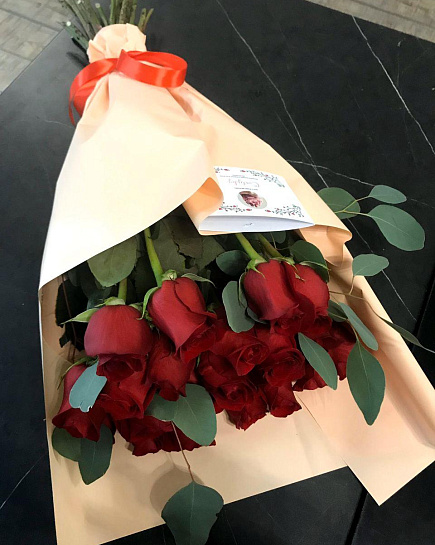 Букет 15 красных голландских роз с доставкой по Астане