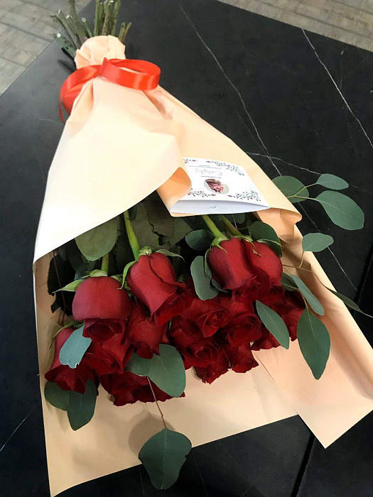 Букет 15 красных голландских роз