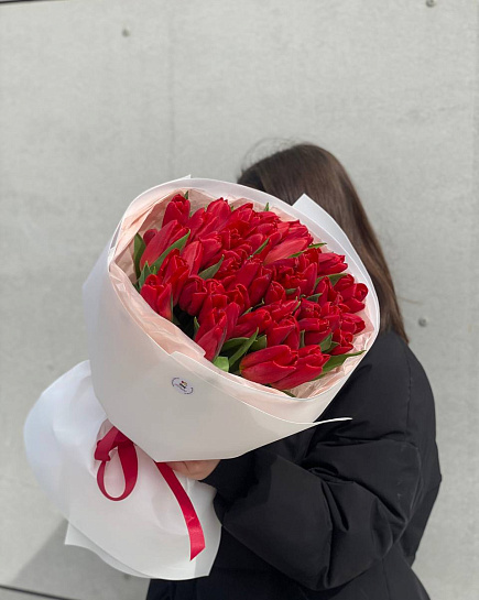 51 красный тюльпан с доставкой по Алматы