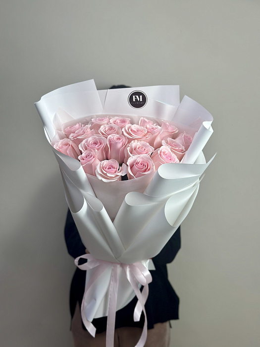 Bouquet of delicate roses