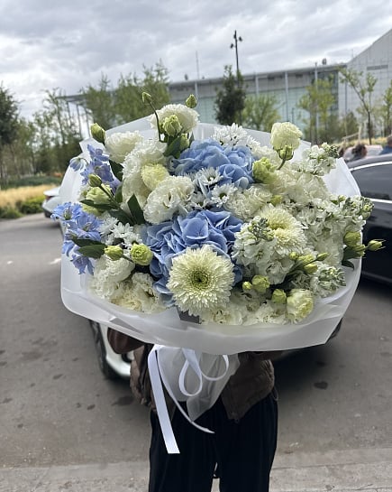 Букет: гортензия, эустома, хризантемы и ещё 2 вида с доставкой по Астане
