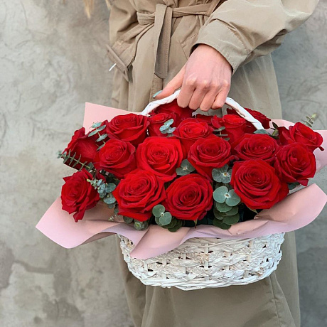 25 roses in a basket