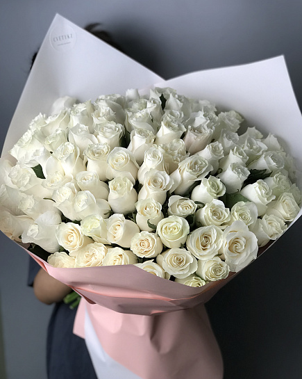 Букет из элегантных высоких белых роз 80 см с доставкой по Астане