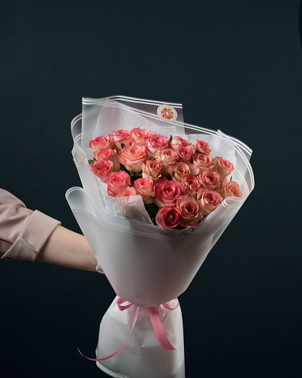 25 бело розовых роз  с доставкой по Алматы