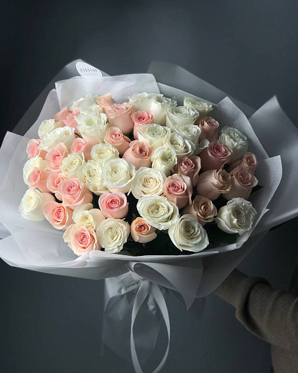 Букет цветов из 51 розы Ассорти с доставкой по Астане