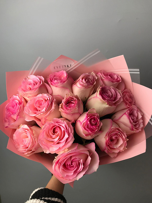 Mono-bouquet of pink Dutch roses 15 pcs