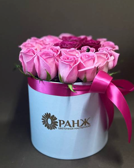 Букет из 21 розы в коробке с доставкой по Алматы
