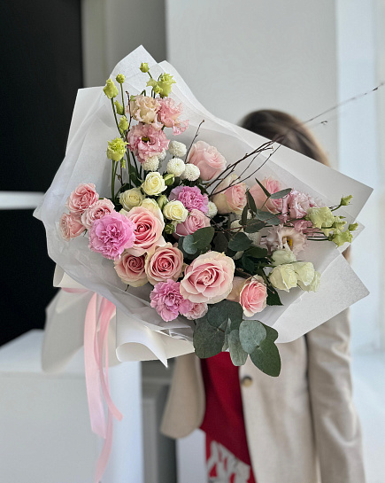 Bouquet of Best-selling bouquet flowers delivered to Astana