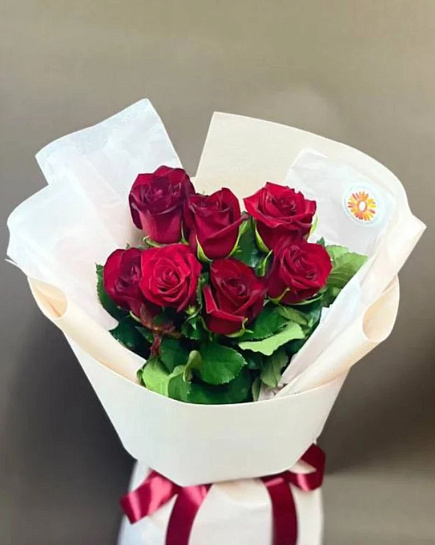 Букет из 7 красных роз  с доставкой по Алматы