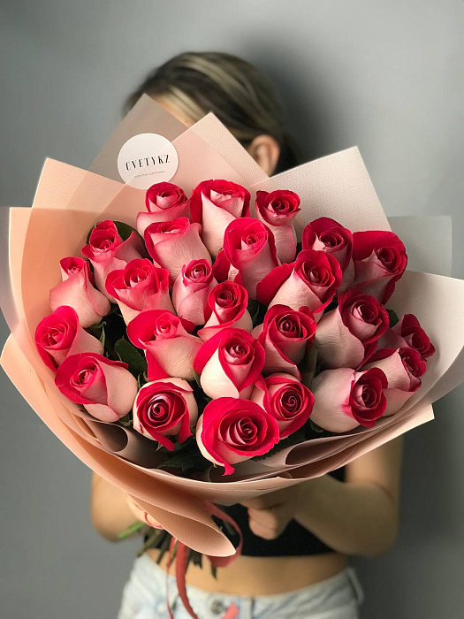 Букет цветов из 25 роз (на вкус флориста) 