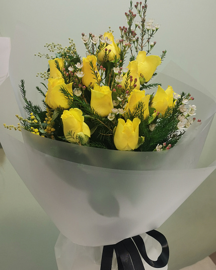 Букет из жёлтых голландских роз  с добавлением мимозы и вакса с доставкой по Алматы