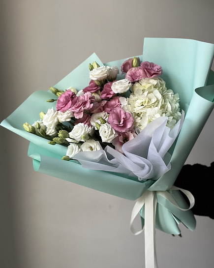 Bouquet of Roman holiday flowers delivered to Almaty