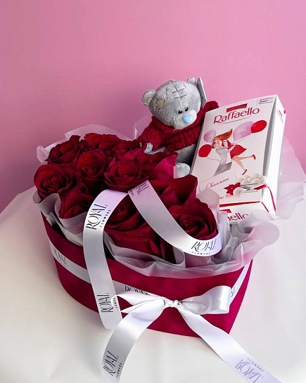 Bouquet of Gift Set in the Shape of a Heart flowers delivered to Atyrau